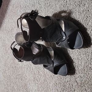 Wild Diva size 9 high heel sandal